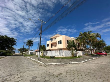 REF. 373 - Sobrado Triplex Balneário Betaras